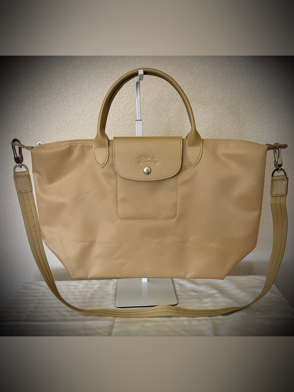 NEW AUTH Longchamp Le Pliage Energy Medium; champagne color * FREE SHIPPING*
